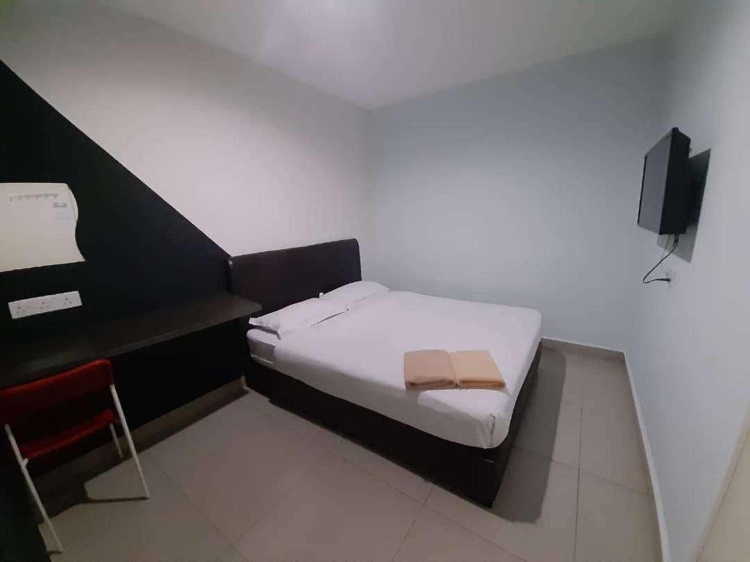 Hotel Zamburger קוטה דמנסארה מראה חיצוני תמונה