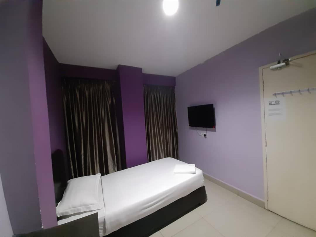 Hotel Zamburger קוטה דמנסארה מראה חיצוני תמונה